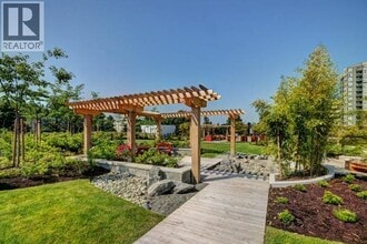 8288 Granville Ave in Richmond, BC - Building Photo - Building Photo