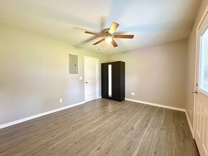113 King George St in Batesville, AR - Building Photo - Building Photo