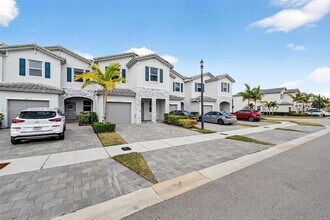 2619 SE 11th St in Homestead, FL - Building Photo - Building Photo