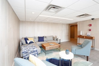 Walnut Towers at Frick Park in Pittsburgh, PA - Building Photo - Interior Photo