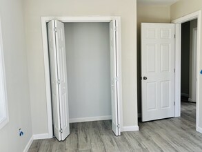13 Walker St in New London, CT - Building Photo - Building Photo