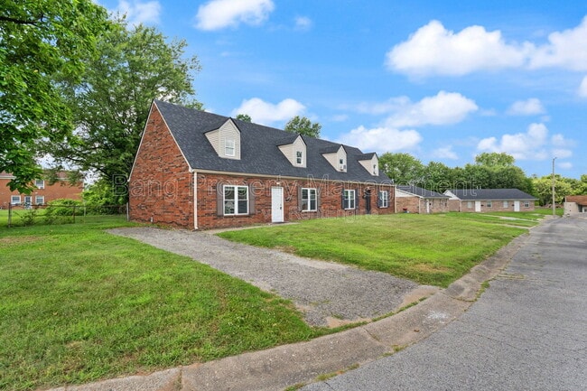 property at 817 Lancelot Ct