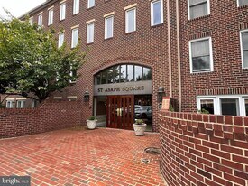 801 S Pitt St in Alexandria, VA - Building Photo