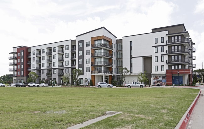 Lofts at Watters Creek Apartments