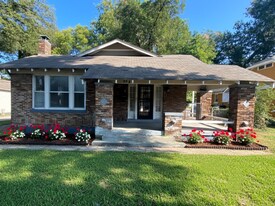 2918 Southern Ave in Memphis, TN - Building Photo
