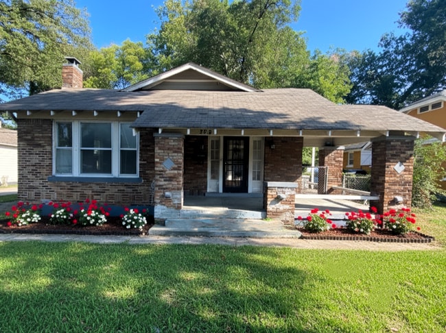 property at 2918 Southern Ave