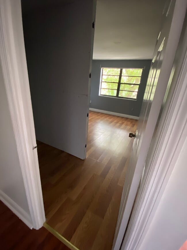 9301 SW 92nd Ave, Unit B310 in Miami, FL - Building Photo - Building Photo