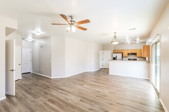 5732 E Camino De Las Iguanas in Tucson, AZ - Building Photo - Building Photo