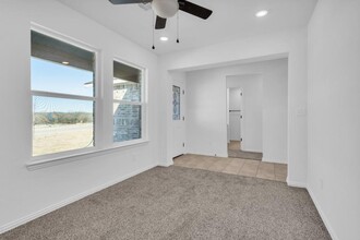 706 Indian Plns Rd in Ardmore, OK - Building Photo - Building Photo