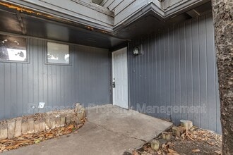 6814 Lancer Ln in Oklahoma City, OK - Building Photo - Building Photo