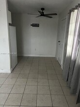 6780 SW 44th St in Miami, FL - Building Photo - Building Photo