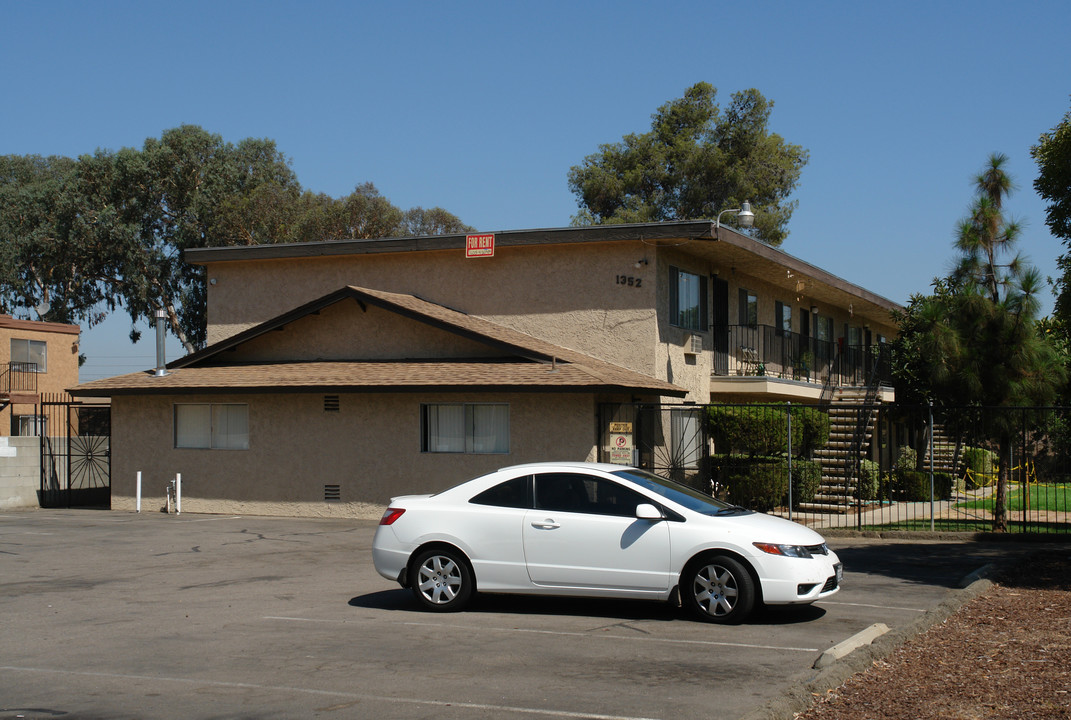 1352 Oakdale Ave in El Cajon, CA - Building Photo