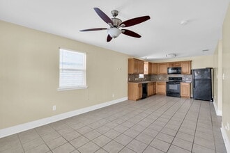5151 St Anthony Ave in New Orleans, LA - Building Photo - Building Photo