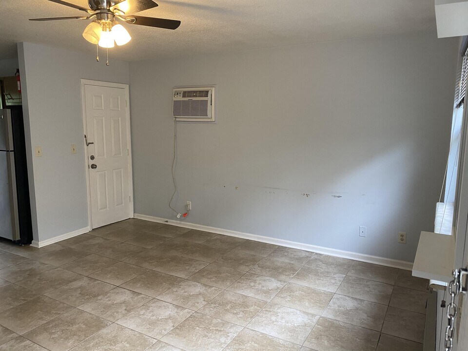 410 Erwin Hwy-Unit -410-1 in Greeneville, TN - Building Photo