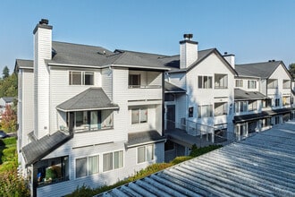 Viewpoint Townhomes in Newcastle, WA - Building Photo - Building Photo
