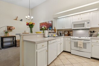 2059 Village Ln in Fernandina Beach, FL - Foto de edificio - Building Photo