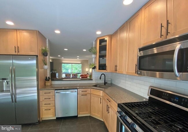 property at 43 Watertown Ct