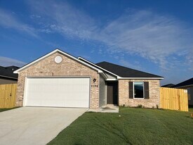 2598 E Meramec St in Fayetteville, AR - Building Photo