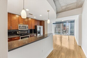 360 Nueces St in Austin, TX - Building Photo - Building Photo