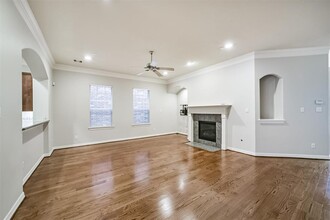 1519 Olive Garden in Houston, TX - Building Photo - Building Photo