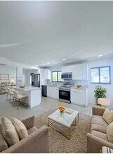 9300 SW 52nd Terrace in Miami, FL - Building Photo - Building Photo