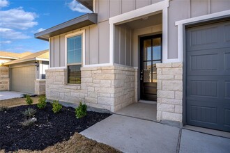 11514 Mustang Grv in San Antonio, TX - Building Photo - Building Photo