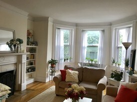 481 Beacon St, Unit 24A in Boston, MA - Building Photo