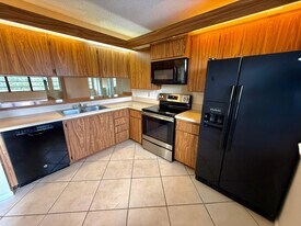 3525 Village Blvd in West Palm Beach, FL - Building Photo