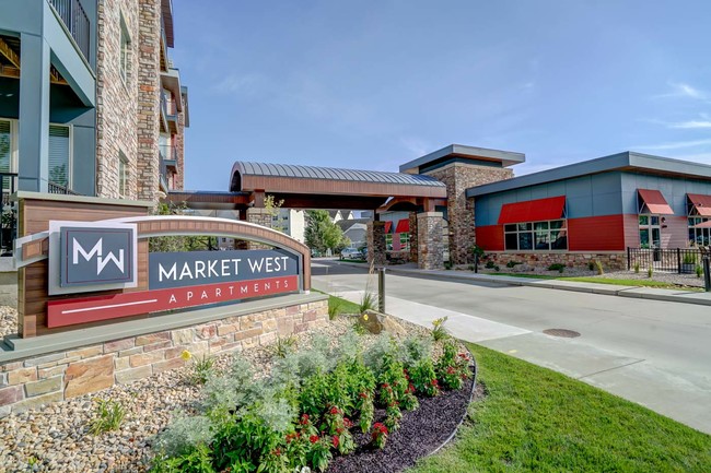 Market West Apartments in Middleton, WI - Building Photo - Building Photo