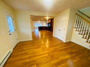 253 Lynn St in Peabody, MA - Building Photo - Building Photo