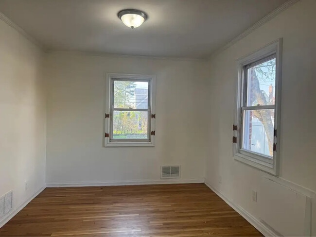 152 Emily Ave in Elmont, NY - Building Photo - Building Photo