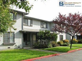 880 S Orchard Ave in Ukiah, CA - Building Photo