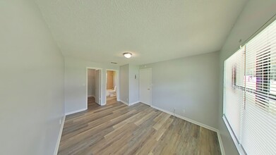 12128 SE 53rd Terrace Rd in Belleview, FL - Building Photo - Building Photo