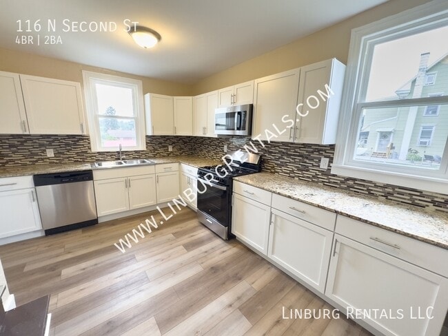 116 N Second St in Mount Wolf, PA - Building Photo - Building Photo