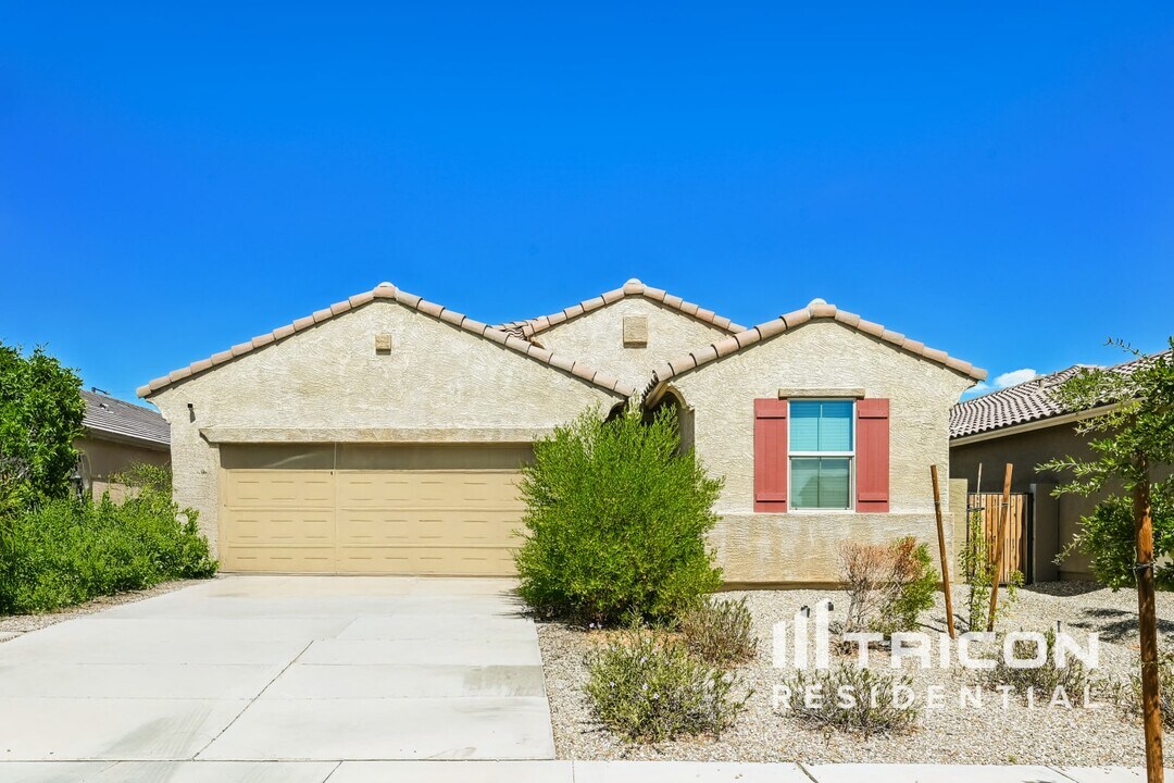 17532 W Monte Lindo Ln in Surprise, AZ - Building Photo