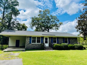 1303 Collins St in Conway, SC - Building Photo - Building Photo