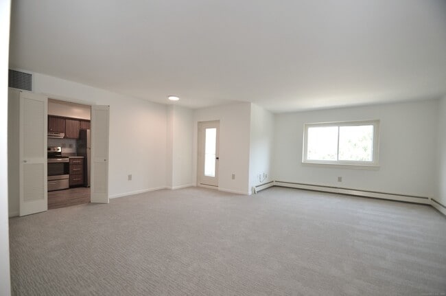 3900 Park Ave in Bridgeport, CT - Building Photo - Building Photo