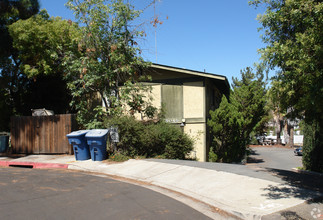 5045 Woodyard Ave in La Mesa, CA - Building Photo - Building Photo