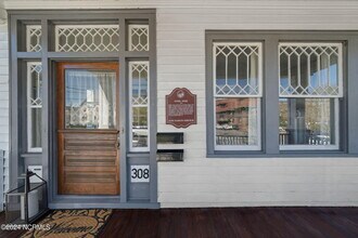 308 Dock St-Unit -Lower in Wilmington, NC - Building Photo - Building Photo