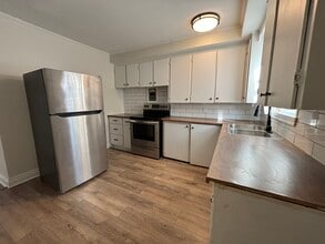 212 Sunset Dr in Fredericton, NB - Building Photo - Building Photo