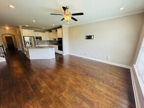 1015 Callaway Dr in Lebanon, TN - Foto de edificio - Building Photo