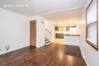 7941 Robinson St in Overland Park, KS - Building Photo - Building Photo