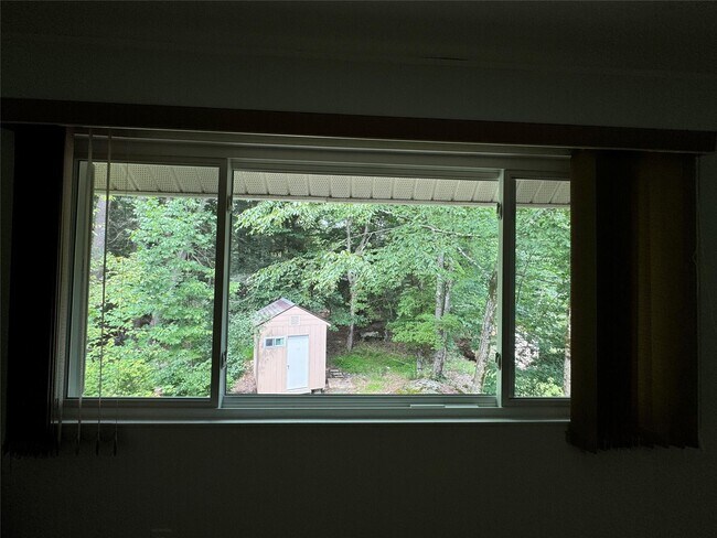 39 Elizabeth Way in Kiamesha Lake, NY - Building Photo - Building Photo