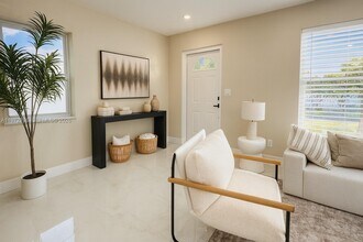 1399 NE 38th St in Oakland Park, FL - Building Photo - Building Photo