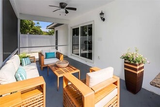 1110 S 14th Ave in Hollywood, FL - Building Photo - Building Photo