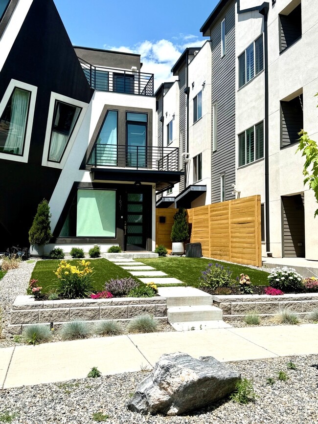 1631 Irving St in Denver, CO - Building Photo - Building Photo