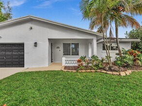 4500 SW 42nd Terrace in Fort Lauderdale, FL - Building Photo - Building Photo