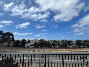 811-813 S Vulcan Ave in Encinitas, CA - Foto de edificio - Building Photo