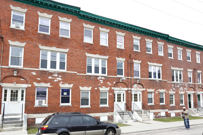 76 Bragdon St in Boston, MA - Foto de edificio - Building Photo