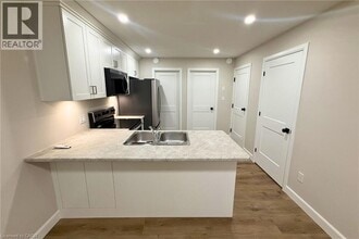 675 Princess St in Woodstock, ON - Building Photo - Building Photo